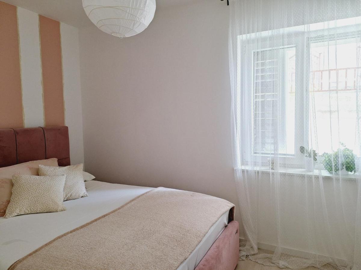 Апартаменты Apartman Maja **** Шибеник Экстерьер фото