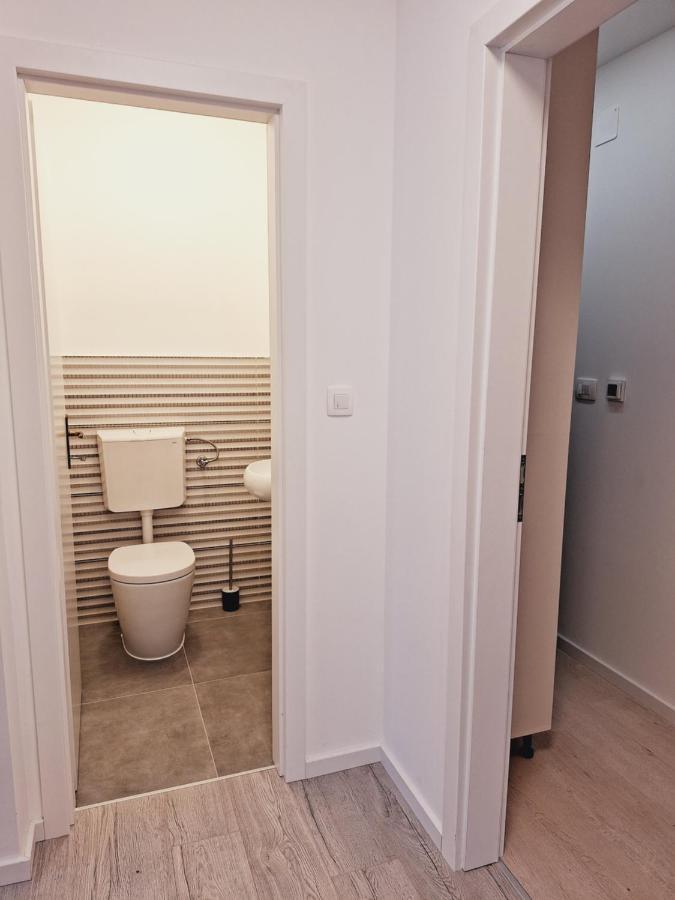 Апартаменты Apartman Maja **** Шибеник Экстерьер фото